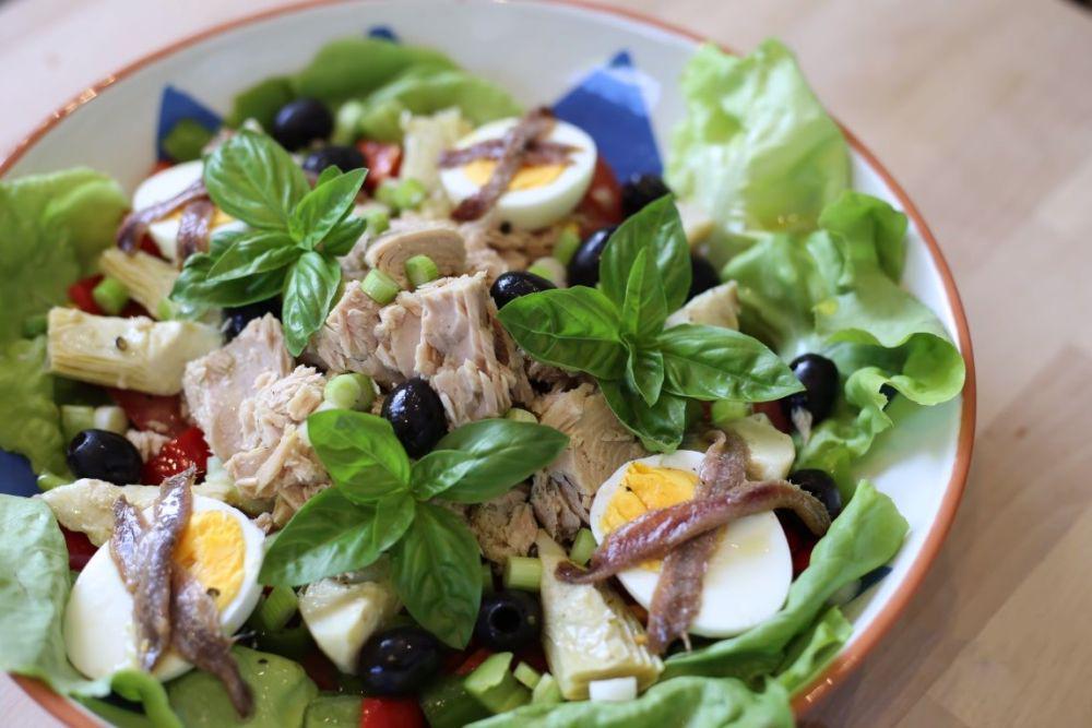 Niçoise salad. (YouTube.com/French Cooking Academy)