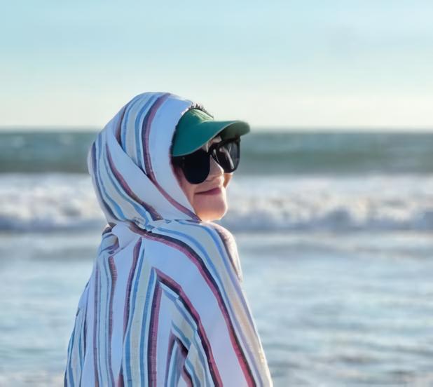 9 Ide Outfit Stripes ala Zaskia Adya Mecca, Muda, Berani dan Bebas