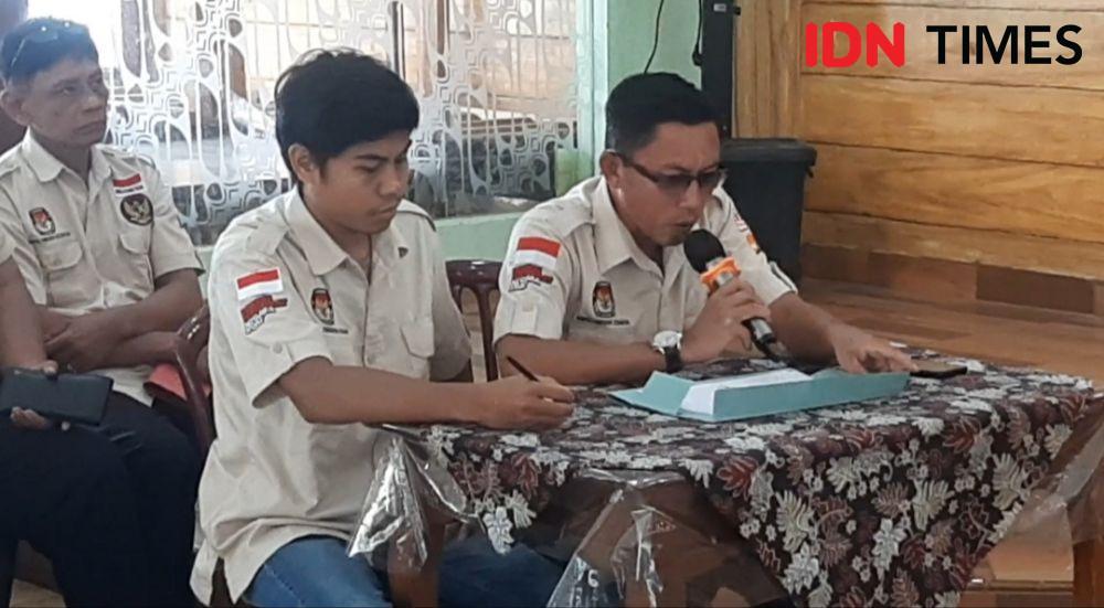 Pembacaan data pemilih sementara pemilu 2024 yang dilakukan PPK se Kecamatan Kota Binjai (IDN Times/ Bambang Suhandoko)