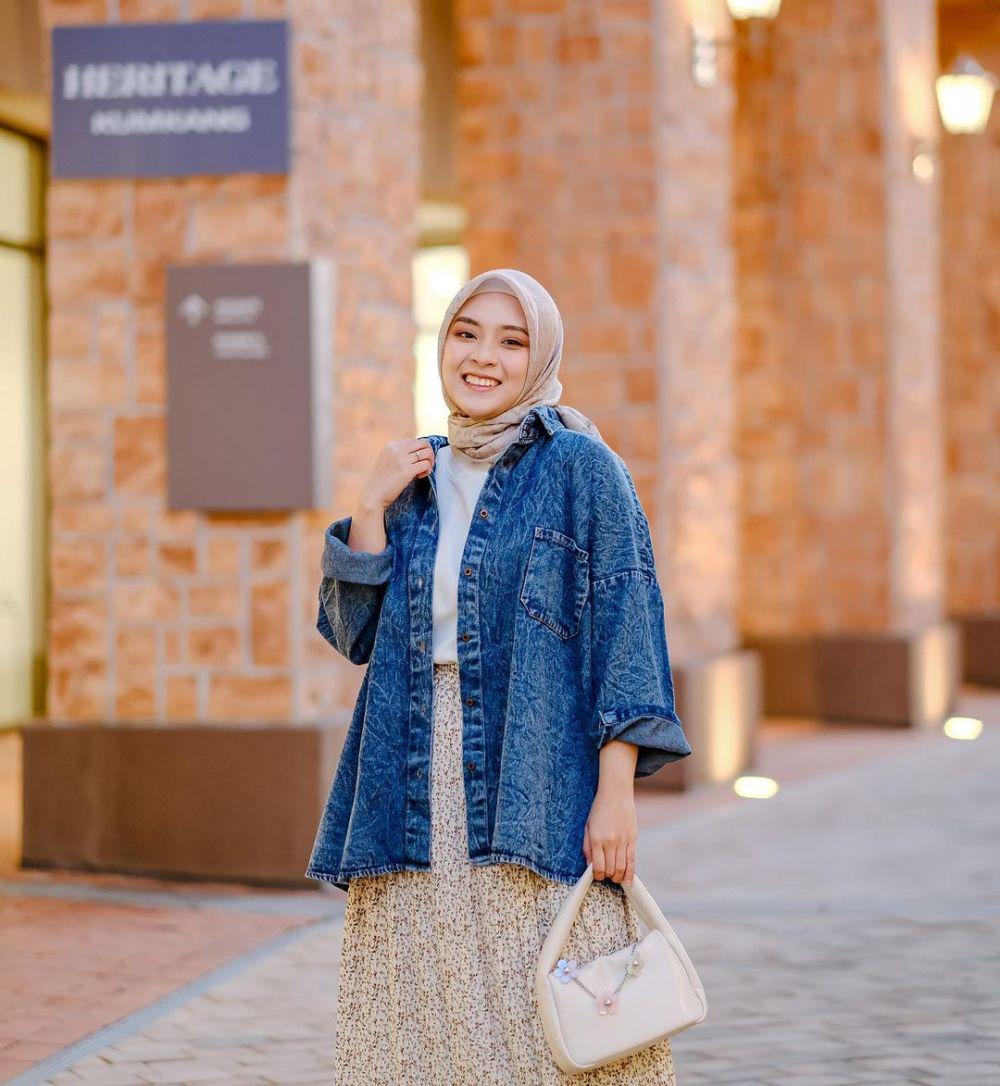 9 Inspirasi Outfit Bukber ala Bianca Kartika, Stunning Anti Gagal