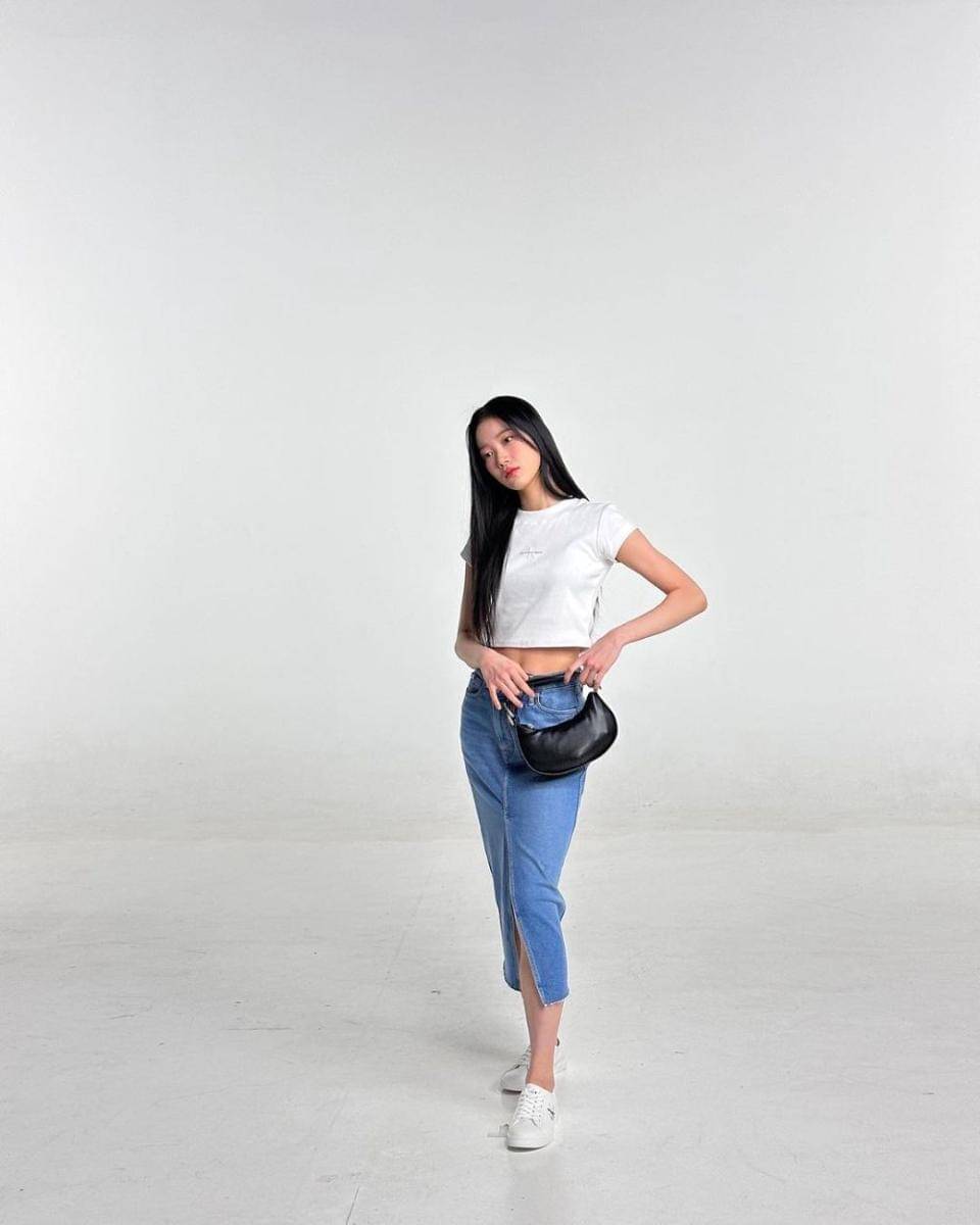 Kazuha LE SSERAFIM (instagram.com/k_a_z_u_h_a__)