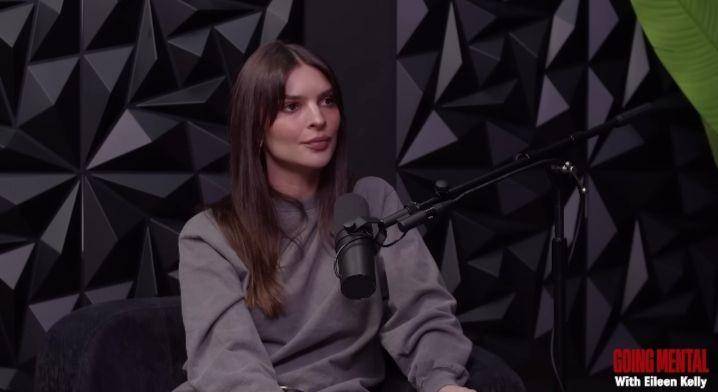 potret Emily Ratajkowski (youtube.com/Going Mental Podcast)
