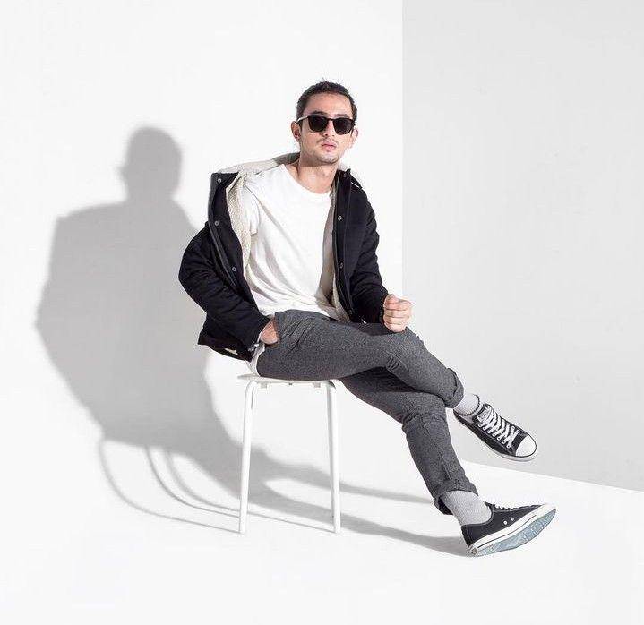 outfit white shirt ala Omar Daniel (instagram.com/omardaniel_)