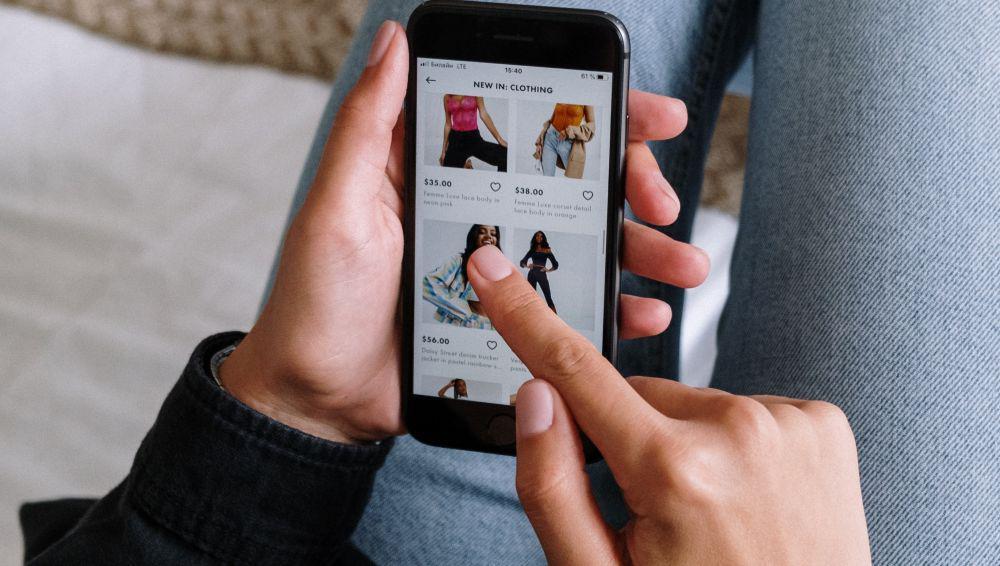 8 Tips Belanja Pakaian Online Anti Gagal untuk Lebaran