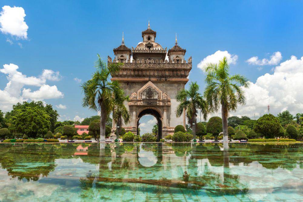 Laos (outlooktravelmag.com)