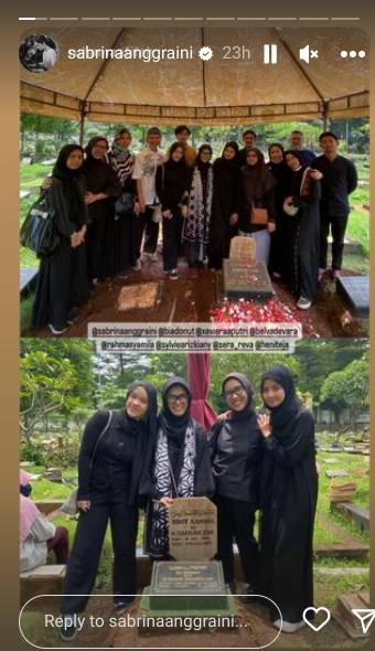 potret pemakaman ibu Sabrina Anggraini (instagram.com/sabrinaanggraini)