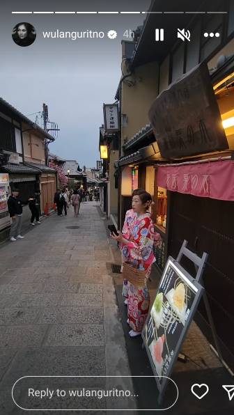 momen Wulan Guritno liburan di Osaka (instagram.com/wulanguritno)