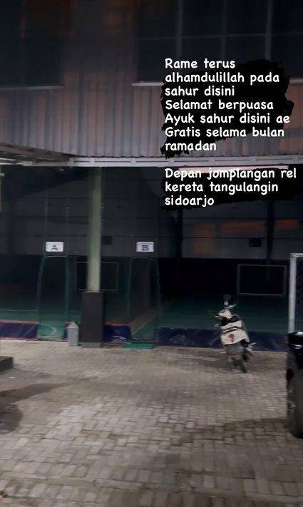 Via Vallen bagi makan sahur gratis (instagram.com/chevra_yo88)