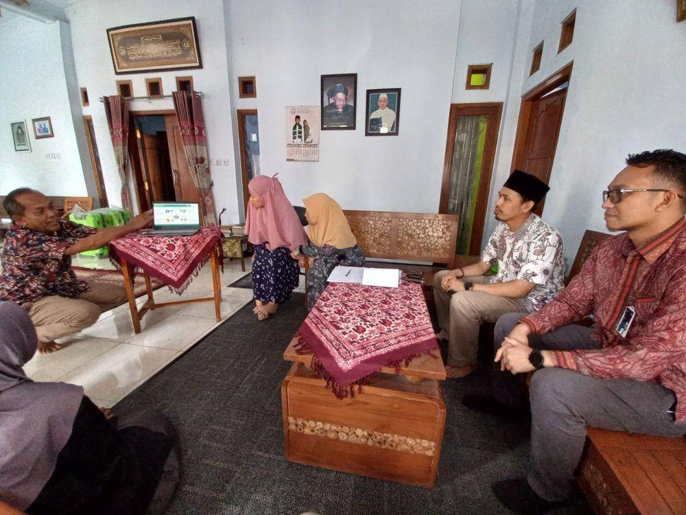 BRI Junio Smart Masuk Ponpes di Slawi, Santri Belajar Makin Lancar