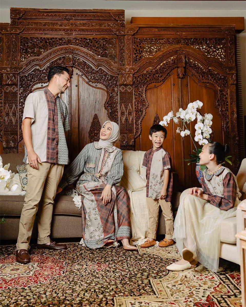 potret keluarga Ananda Omesh (instagram.com/muda.official)