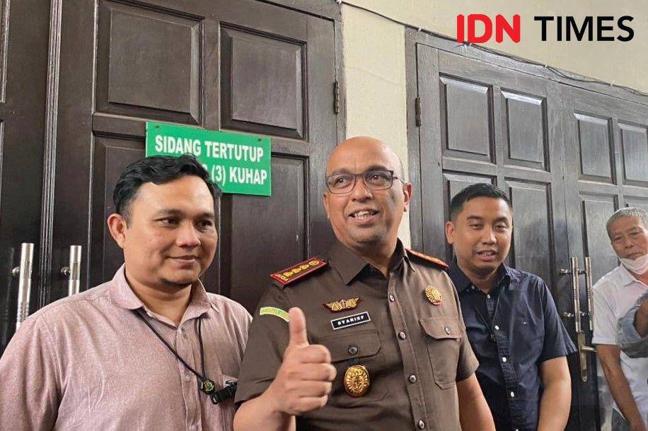 Kepala Kejaksaan Negeri Jakarta Selatan, Syarief Sulaeman Nahdi, di PN Jakarta Selatan, Rabu (5/4/2023). (IDN Times/Amir Faisol)