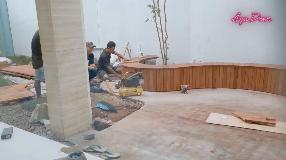rumah Ayu Dewi (YouTube.com/Ayu Dewi)