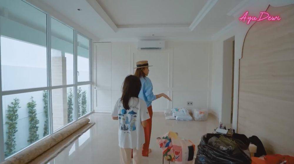rumah Ayu Dewi (YouTube.com/Ayu Dewi)