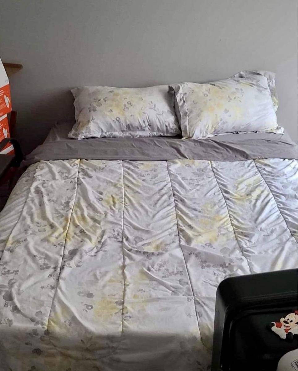potret motif selimut nyeleneh (reddit.com/user/chickatysplit)