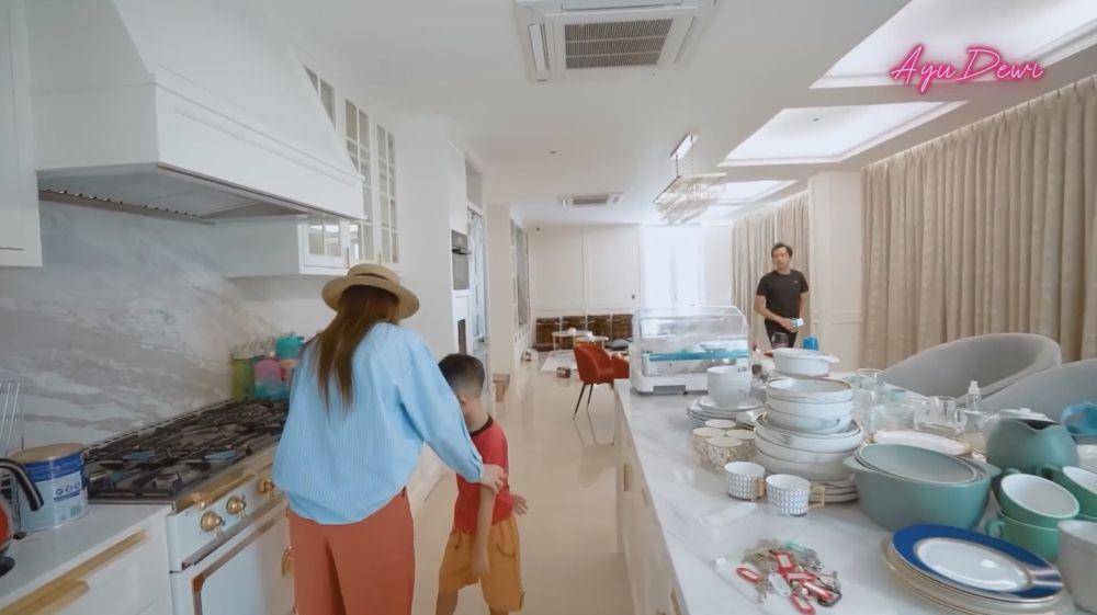 rumah Ayu Dewi (YouTube.com/Ayu Dewi)