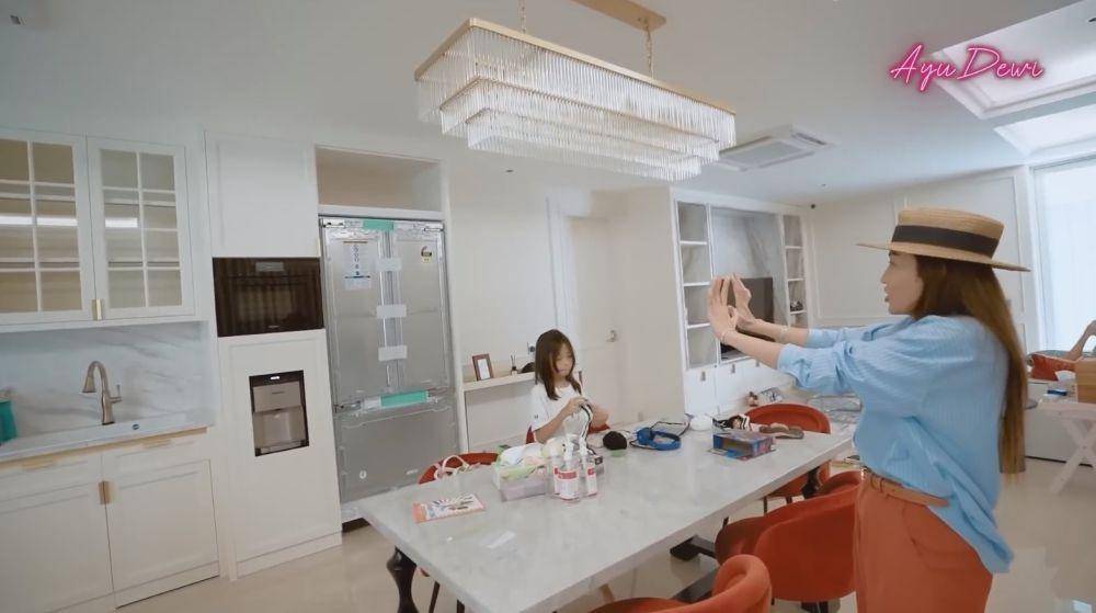 rumah Ayu Dewi (YouTube.com/Ayu Dewi)