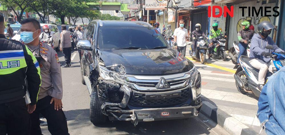 Pajero Terlibat Tabrakan di Jalan Margonda Depok Pakai Pelat Palsu