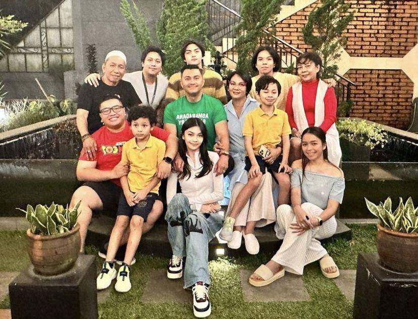 momen bukber keluarga besar Anjasmara dan Dian Nitami (instagram.com/bu_deedee)