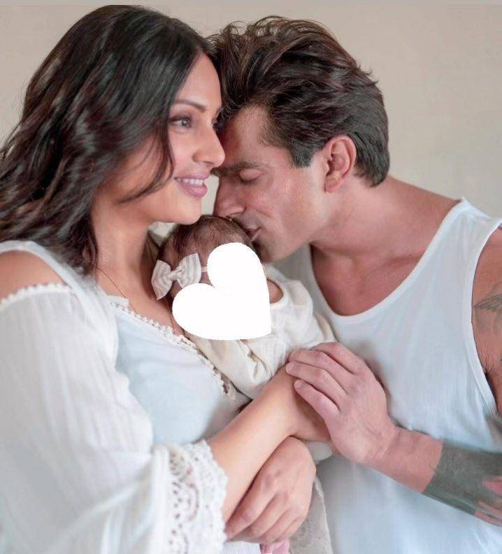 keluarga Bipasha Basu (instagram.com/bipashabasu)