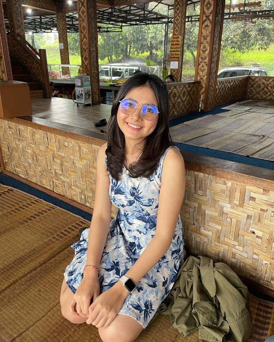 potret Bulan Sutena (instagram.com/bulansutena)