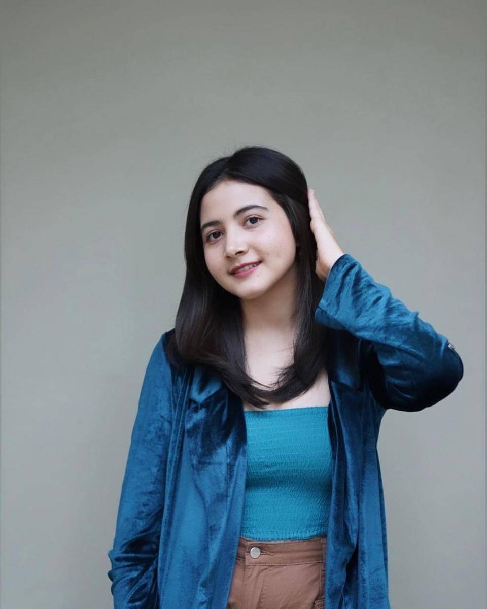 potret Bulan Sutena (instagram.com/bulansutena)