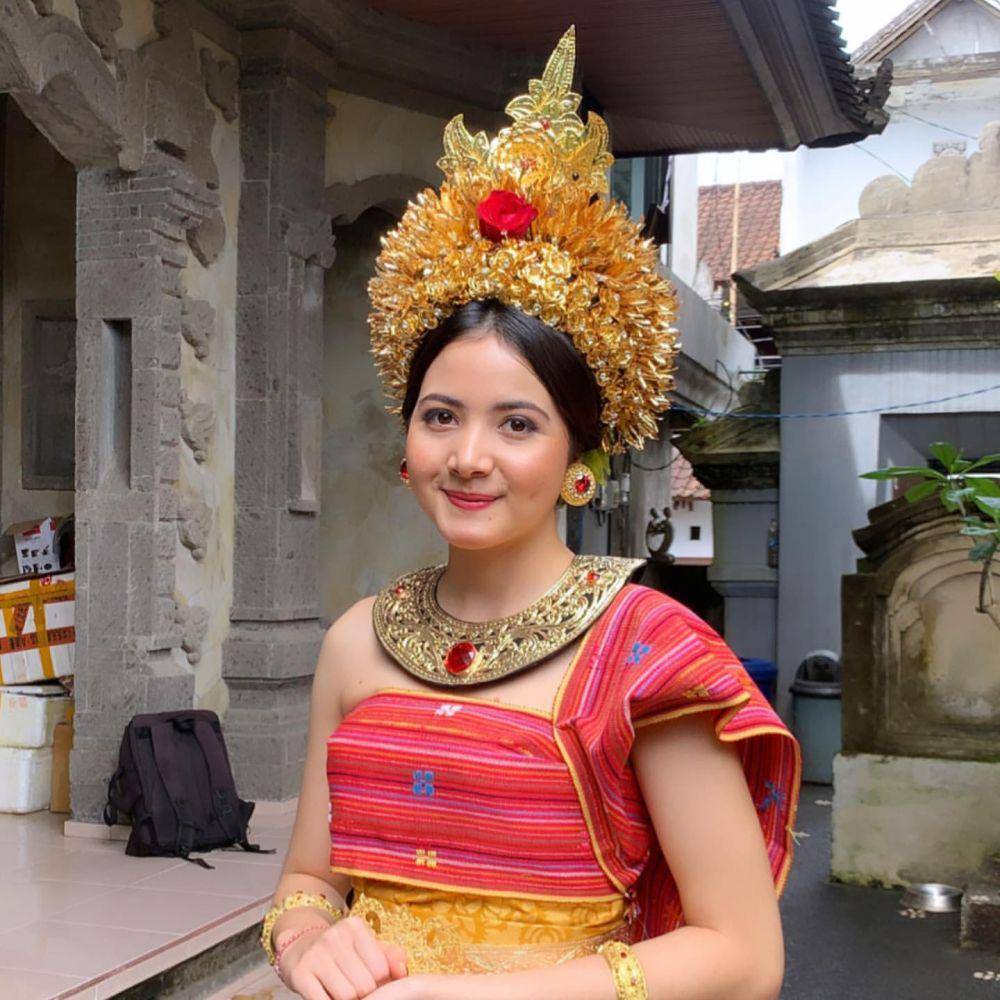 potret Bulan Sutena (instagram.com/bulansutena)