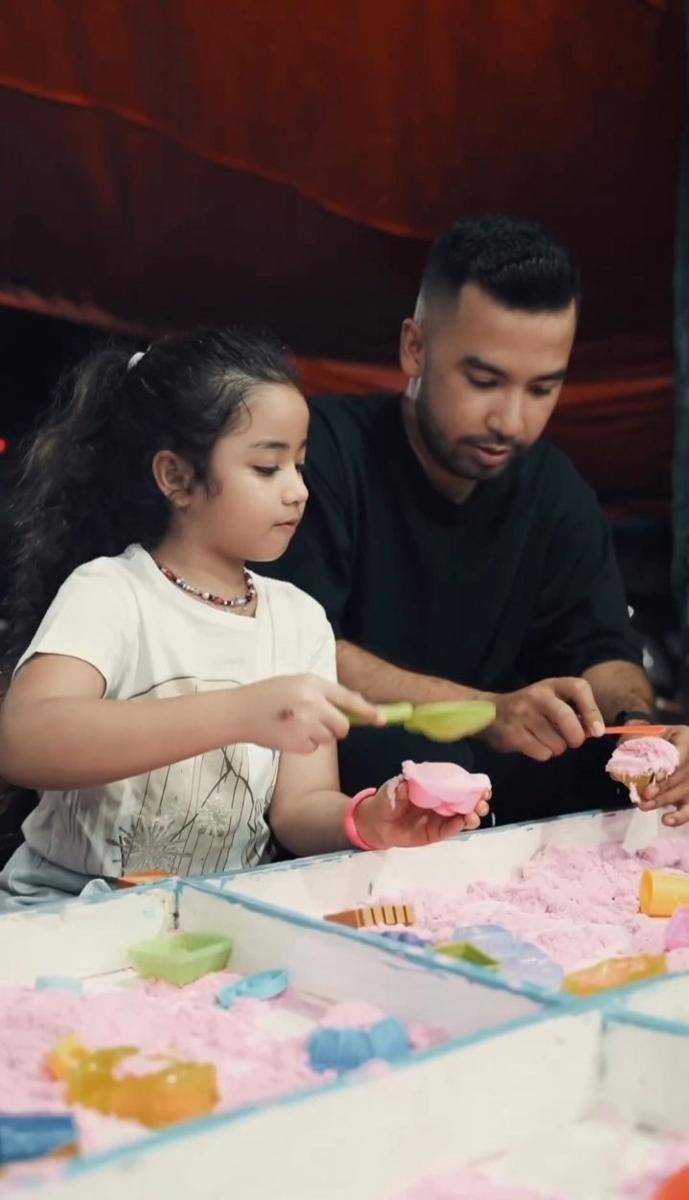 potret Hassan Alaydrus dan Miwa di malam (instagram.com/hassanalaydrus)
