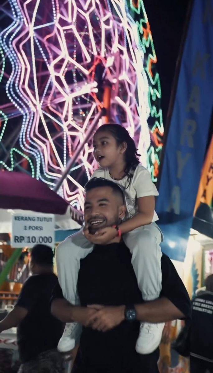 potret Hassan Alaydrus dan Miwa di malam (instagram.com/hassanalaydrus)