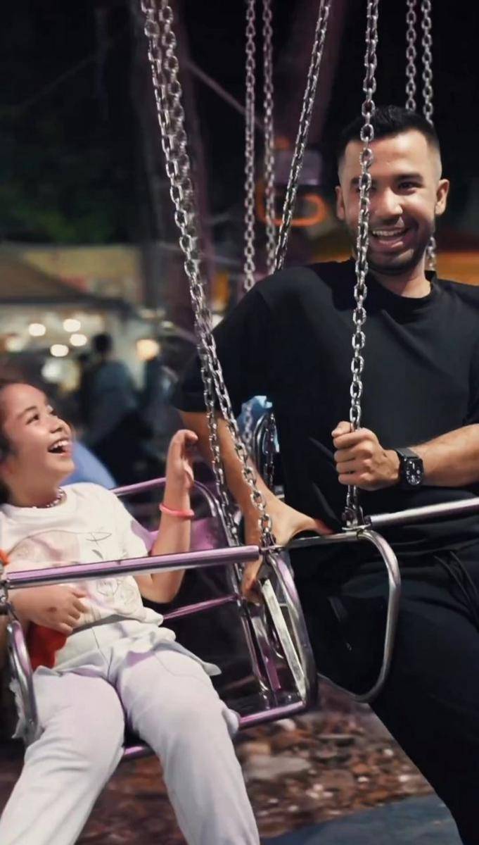 potret Hassan Alaydrus dan Miwa di malam (instagram.com/hassanalaydrus)