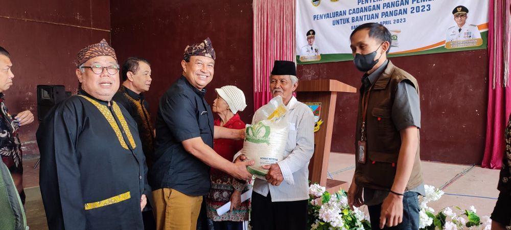 Pemprov Jabar Salurkan Cadangan Pangan ke 4,4 Juta Keluarga