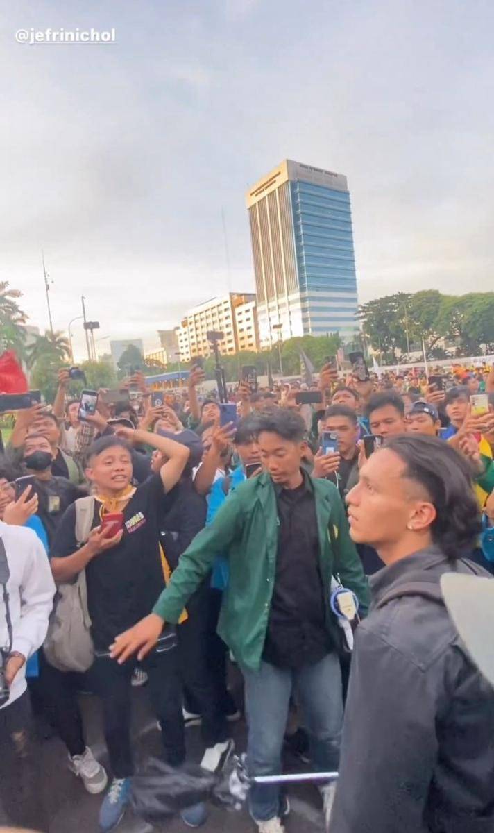 potret Jefri Nichol ikut demonstrasi tolak UU Cipta Kerja (instagram.com/mandailhamm)