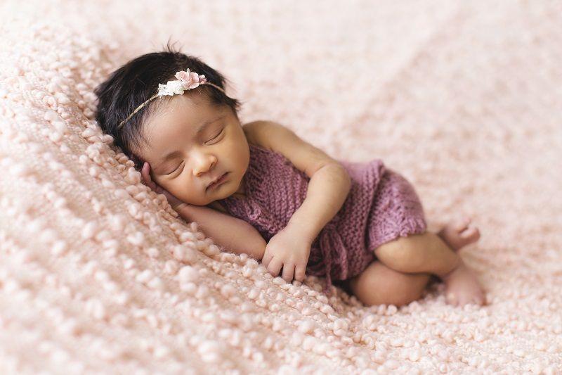 Bagaimana Cara Merawat Bayi Perempuan? Ini Panduannya!