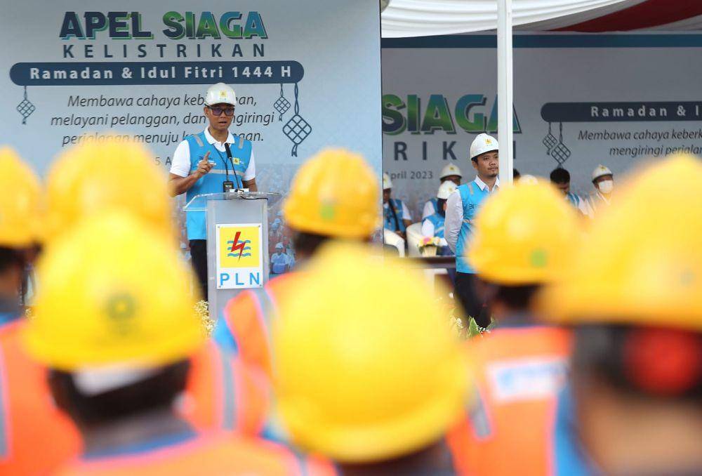 Petugas PLN mengikuti Apel Siaga Kelistrikan Ramadan dan Idul Fitri 1444 H yang digelar di Jakarta pada Rabu (5/3/2023). (dok. PLN)