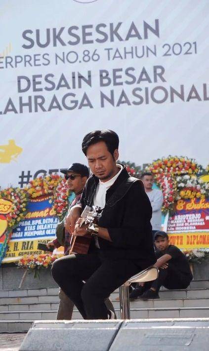 d'Masiv manggung di Kemenpora (instagram.com/kemenpora)
