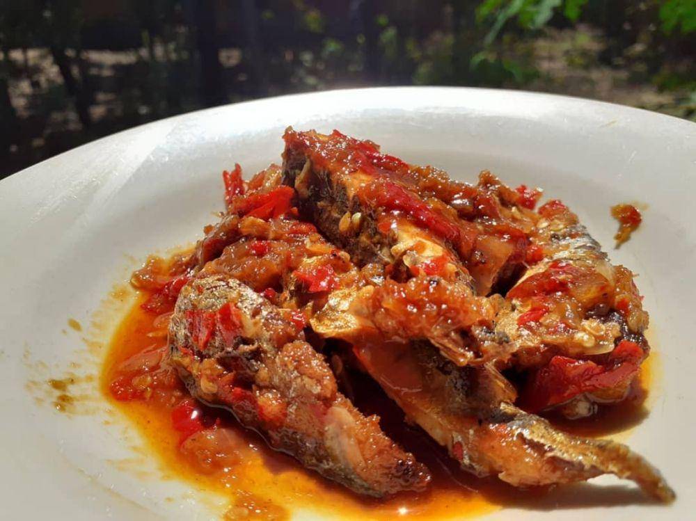 ilustrasi bandeng crispy bumbu rujak (instagram.com/reseprumahan_26)