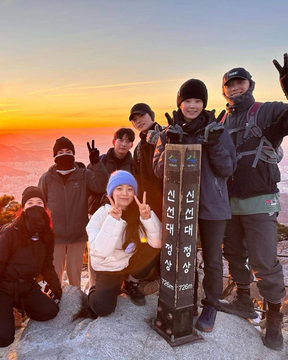 Shin Hyun Soo, Lim Se Mi, Kim Su Gyeom, Lee Jung Min, Oh Se Eun, Shin Myung Sung, dan Yoon Jong Bin (instagram.com/iri_ohseeun)