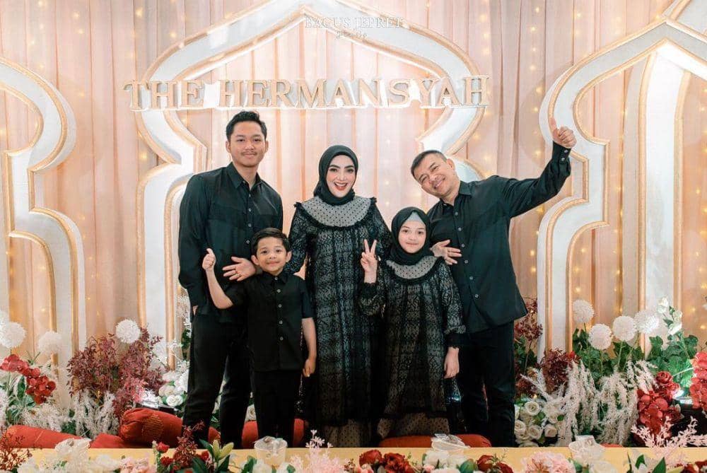 bukber karyawan Ashanty (Instagram.com/Ashanty_ash)