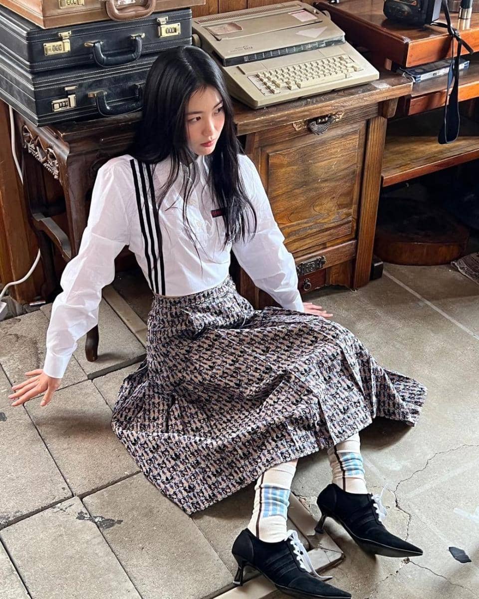OOTD ala Shin Ye Eun (instagram.com/ __shinyeeun)