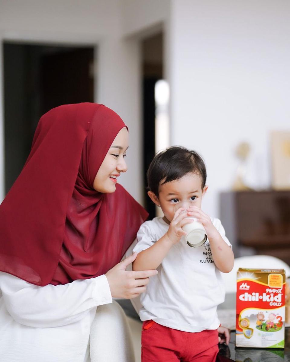 potret Dinda Hauw dan buah hati (instagram.com/dindahw)