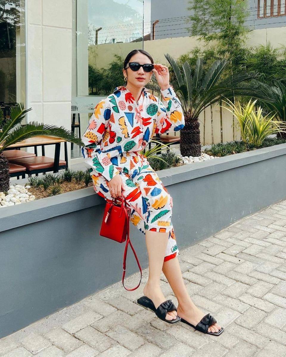 Office look ala Acha Sinaga (instagram.com/achasinaga)