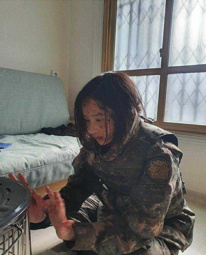 Park Jung Yeon di balik layar Duty After School (instagram.com/_park_jungyeon)
