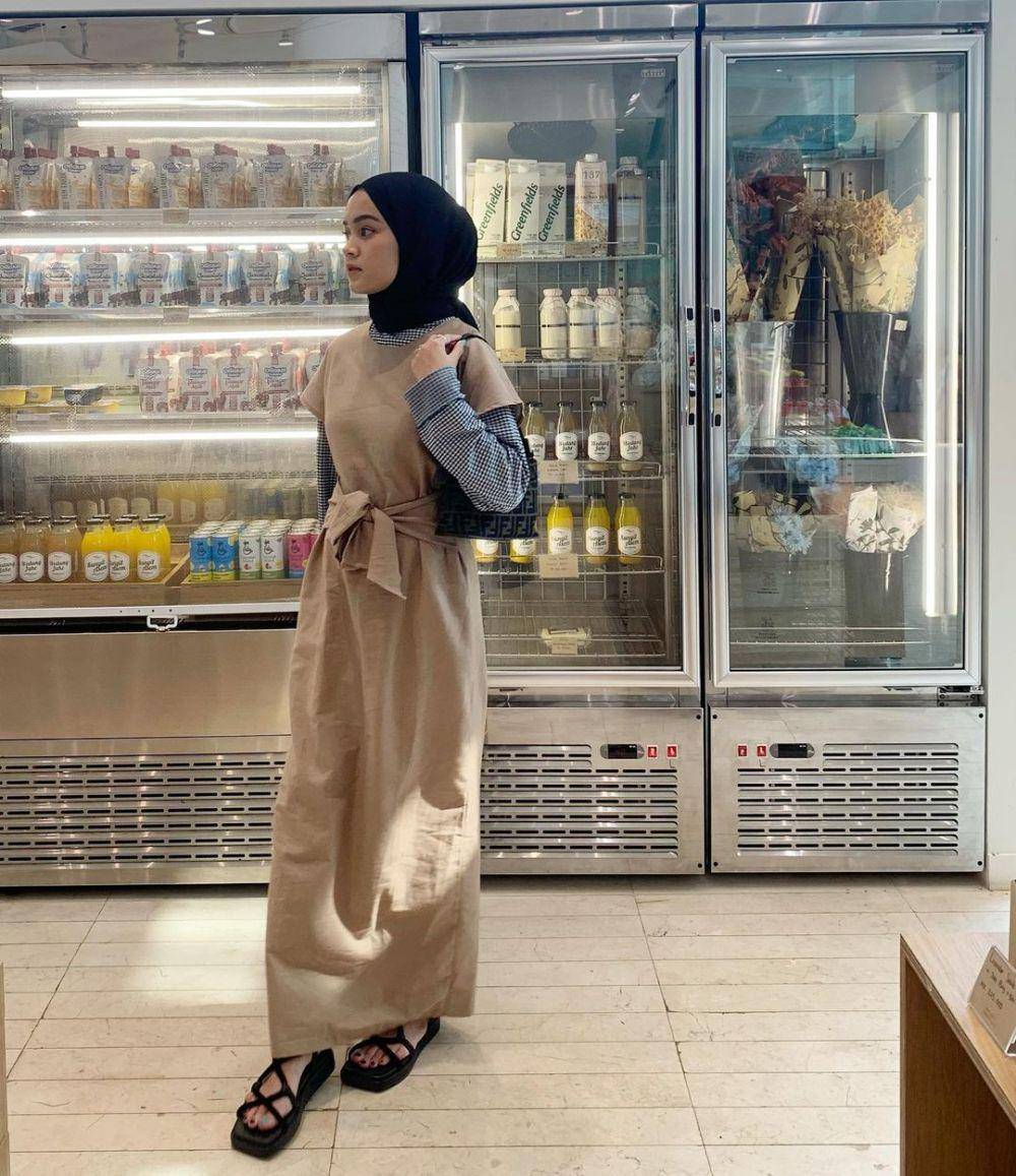 inspirasi outfit untuk grocery shopping (instagram.com/yurezalina)