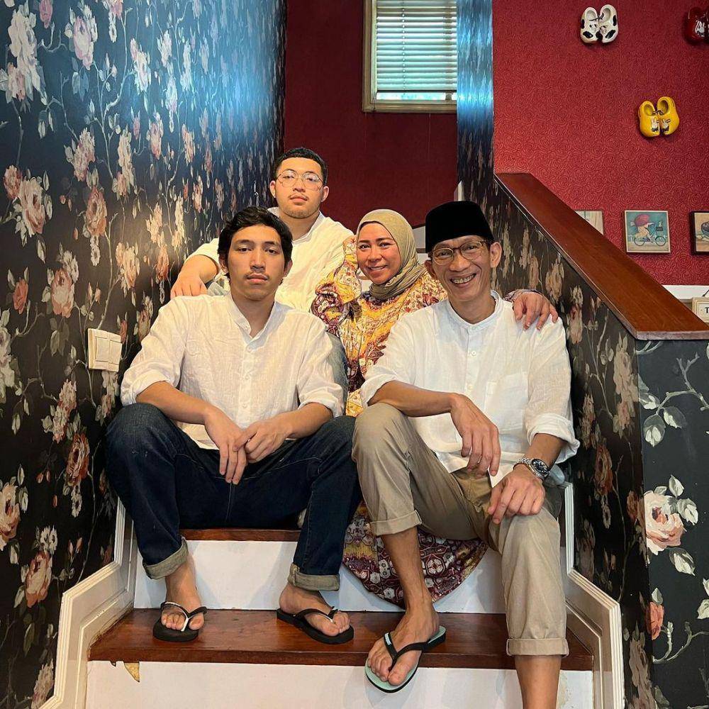 potret keluarga Melly Goeslaw (instagram.com/melly_goeslaw)