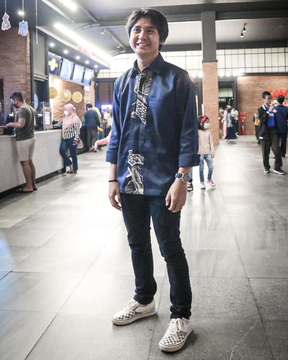 Gaya busana Arbani Yasiz (instagram.com/arbaniyasiz)