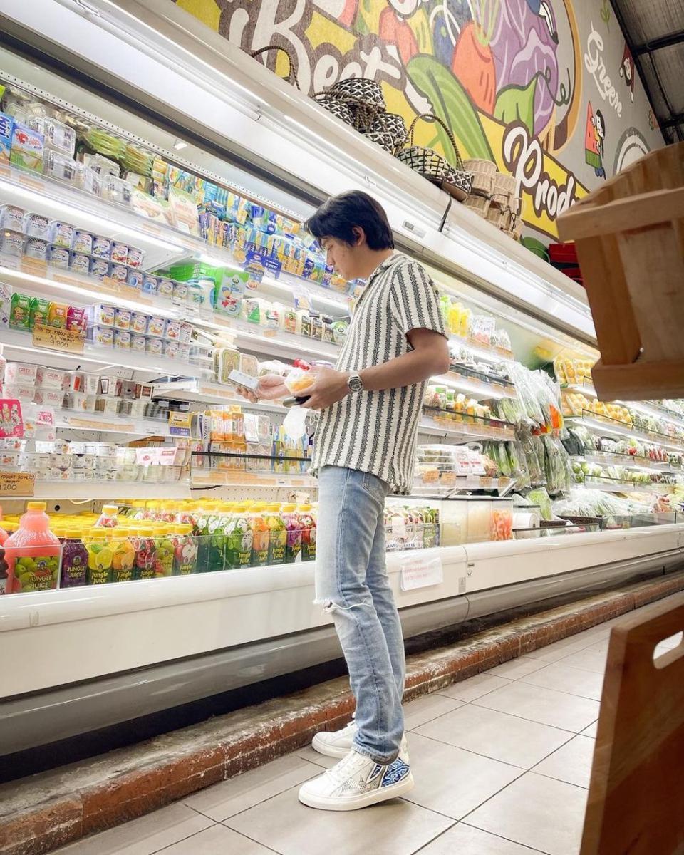 Gaya busana Arbani Yasiz (instagram.com/arbaniyasiz)