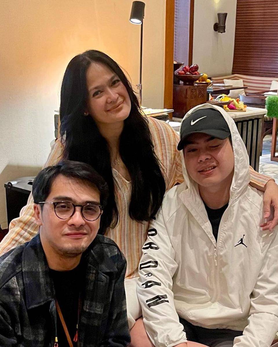 potret Donna Harun dan kedua buah hati (instagram.com/donnaharunofficial)