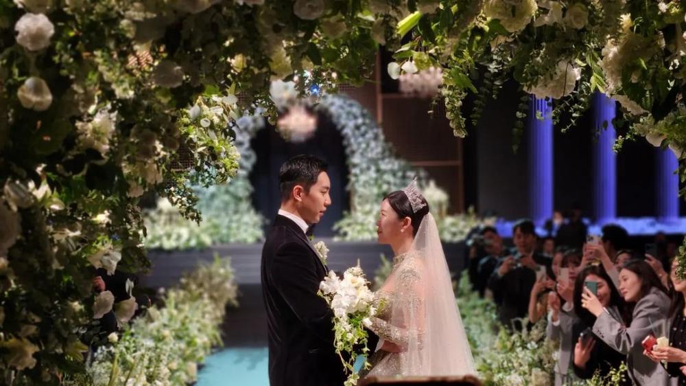 Lee Seung Gi dan Lee Da In resmi menikah (instagram.com/gopd0430)