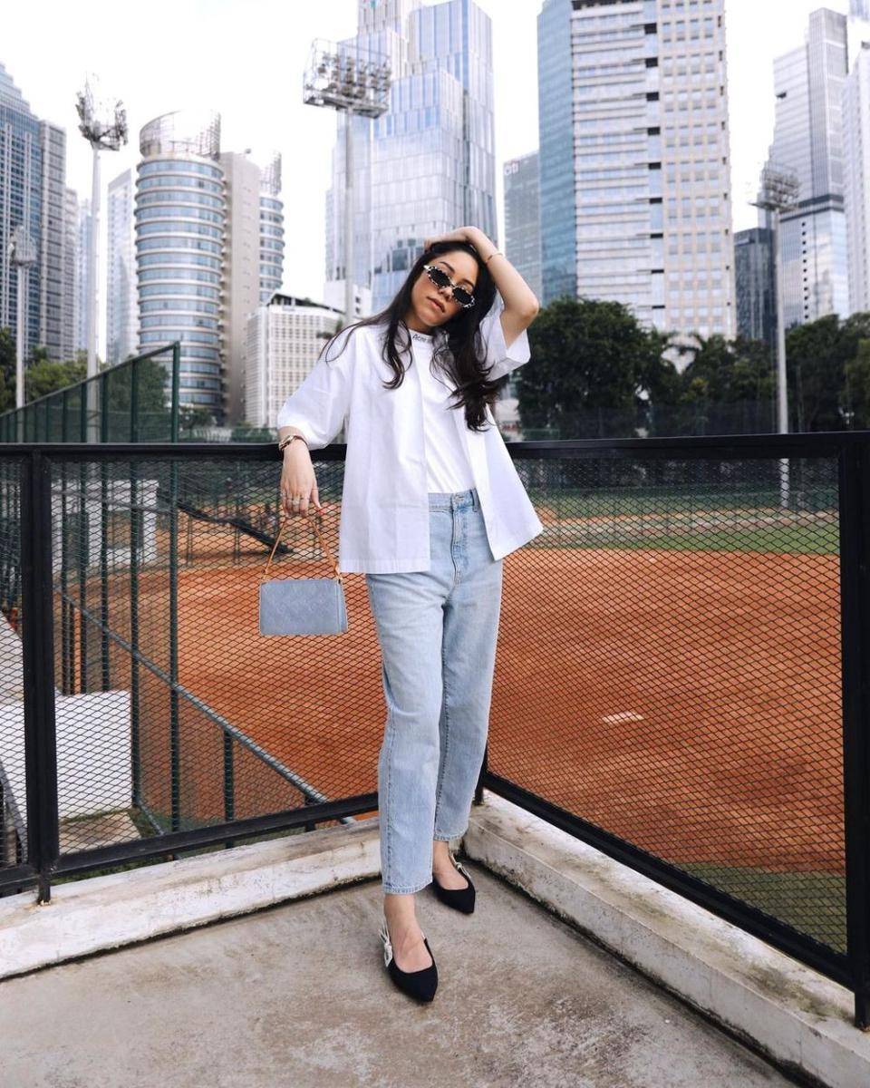 Outfit kasual ala Athena Thalita (instagram.com/athenathalia)
