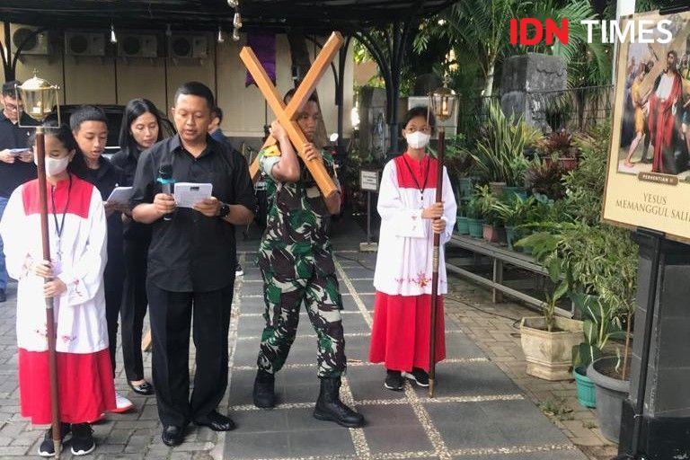 Paroki Ciputat Gelar Jalan Salib Keluarga Peringati Jumat Agung