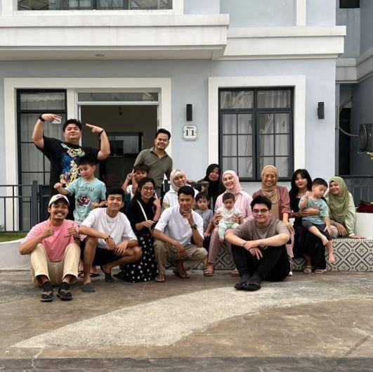 potret Irish Bella dan buah hati (instagram.com/sahabataish.official)